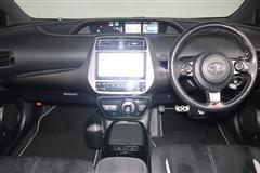プリウス PHEV S GRスポーツ