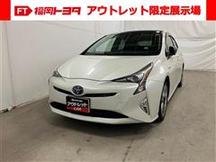 トヨタ プリウスS SafetyPlusツート