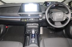 プリウスPHEV G