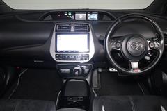 プリウス PHEV S GRスポーツ