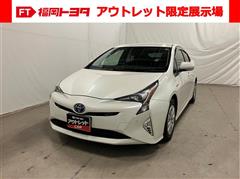 トヨタ　プリウス S Safety Plus
