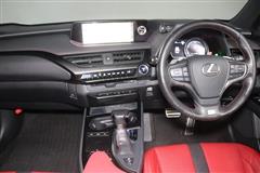 UX250h Fスポーツ