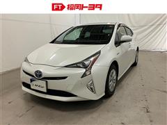 トヨタ プリウス Sセーフティプラス
