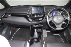 C-HR HEV Gモードネロ