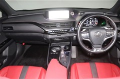 UX250h Fスポーツ