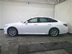 クラウン ハイブリッド RS