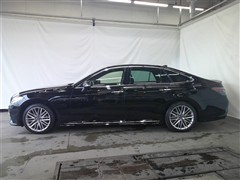 クラウン ハイブリッド RS