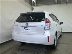 プリウスアルファ S