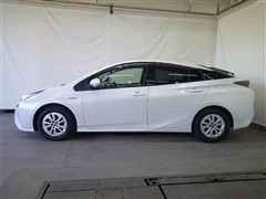 プリウス S セーフティ+