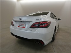 クラウンハイブリッド RS
