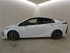 プリウスPHV S GRスポーツ