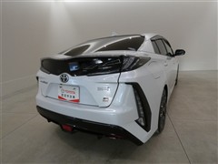 プリウスPHV S GRスポーツ