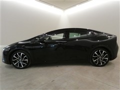 プリウスPHEV Z