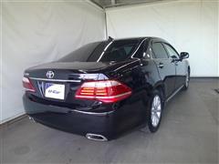 クラウン ロイヤルサルーン