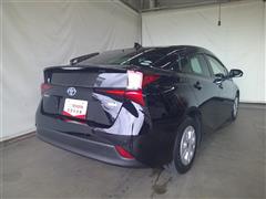 プリウス Sセーフティ プラス2