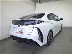 プリウスPHV S GRスポーツ