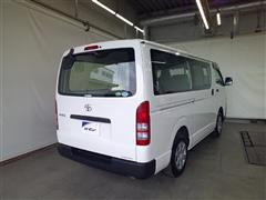 ハイエースバン DX