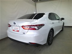 カムリハイブリッド X