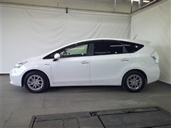 プリウスアルファ Sチューンブラック