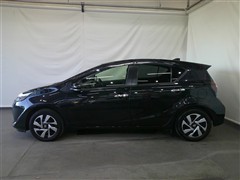 アクア S スタイルブラック