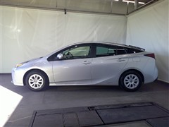 プリウス Sセーフティプラス2