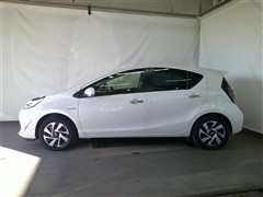 アクア S スタイルブラック