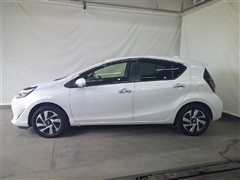 アクア S スタイルブラック