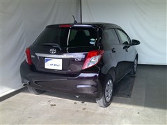 ヴィッツ Fシエル