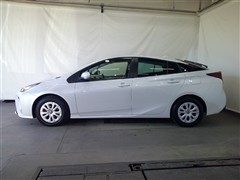 プリウス S セーフティプラス2