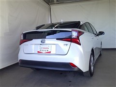 プリウス S セーフティプラス2