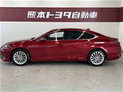 ES300h バージョンL