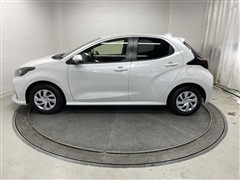 ヤリス ハイブリッド X