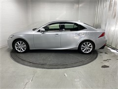 IS300h バージョンL