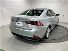 IS300h バージョンL