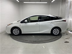 プリウス Sセーフティプラス