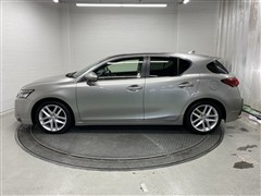 CT200h バージョンL