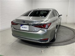 ES300h バージョンL