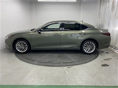 ES300h バージョンL