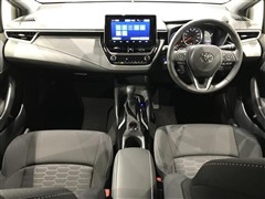 カローラスポーツ G