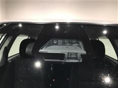 カローラアクシオ X