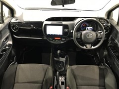 ヴィッツHV Fセーフティエディショ