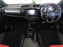 ハイラックス Z GRスポーツ