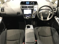 プリウスアルファ S