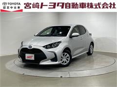 ヤリス ハイブリッド X