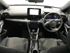 ヤリス ハイブリッド Z