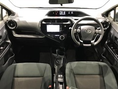 アクア S スタイルブラック