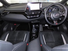 C-HR S GRスポーツ