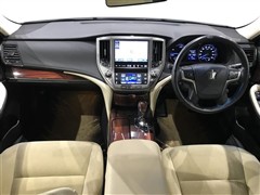 クラウン HV ロイヤルサルーン