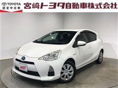 トヨタ アクア G