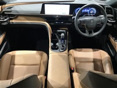 クラウン スポーツ Z